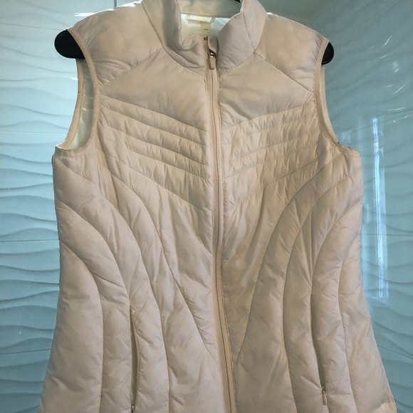 White Hyba Puffer Vest - Picture 2 of 4
